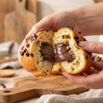 Cremì Bombolone alla nocciola con gocce di cioccolato, dolcezza chetogenica con crema di nocciola.