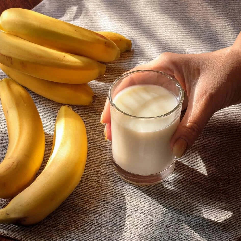 DeliPRO Zero alla Banana: bevanda proteica keto con banane, zero zuccheri, 15g proteine, perfetta per dieta chetogenica.