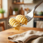 Kepasta Gnocchi su una forchetta con salsa, ideale per dieta chetogenica, 40 kcal per porzione.