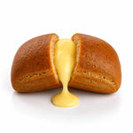 Saccottino alla crema pasticcera con crema morbida che fuoriesce, ideale per dieta chetogenica e alimenti proteici.