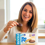 Biscotti proteici Nuvole ricoperti di cioccolato gusto vaniglia in confezione, ideale per dieta chetogenica.