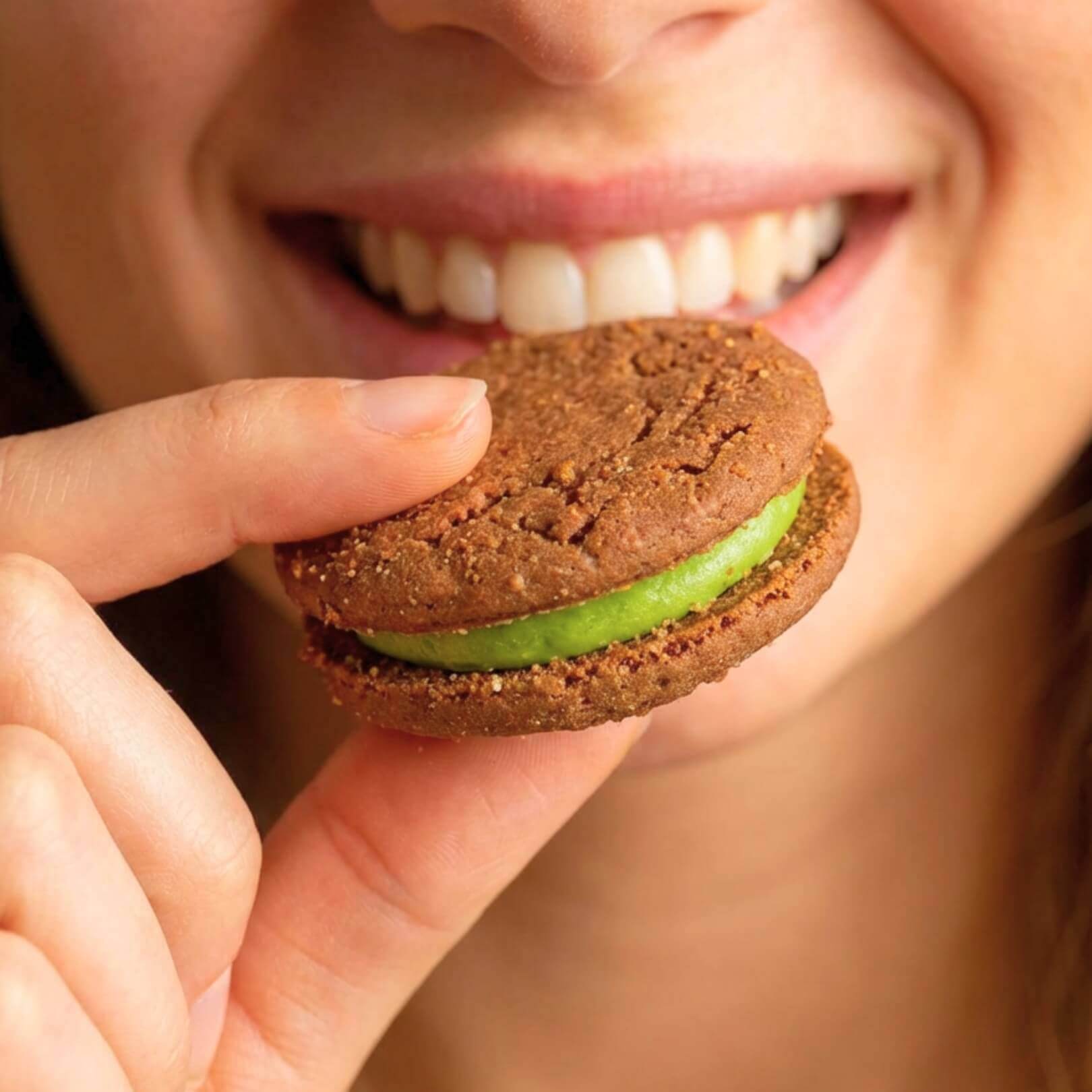 Fior di Crema Proteici al Pistacchio: dolce pausa cremosa con crema di pistacchio, ideale per dieta chetogenica.