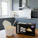 Kebudino proteico alla Vaniglia in cucina con dolce di vaniglia e confezione, adatto per dieta chetogenica.