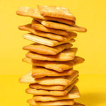 Crackers keto classici: snack croccanti ideali per dieta chetogenica, ricchi di proteine e fibre.